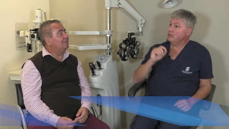 Por qué se desprende la retina del ojo